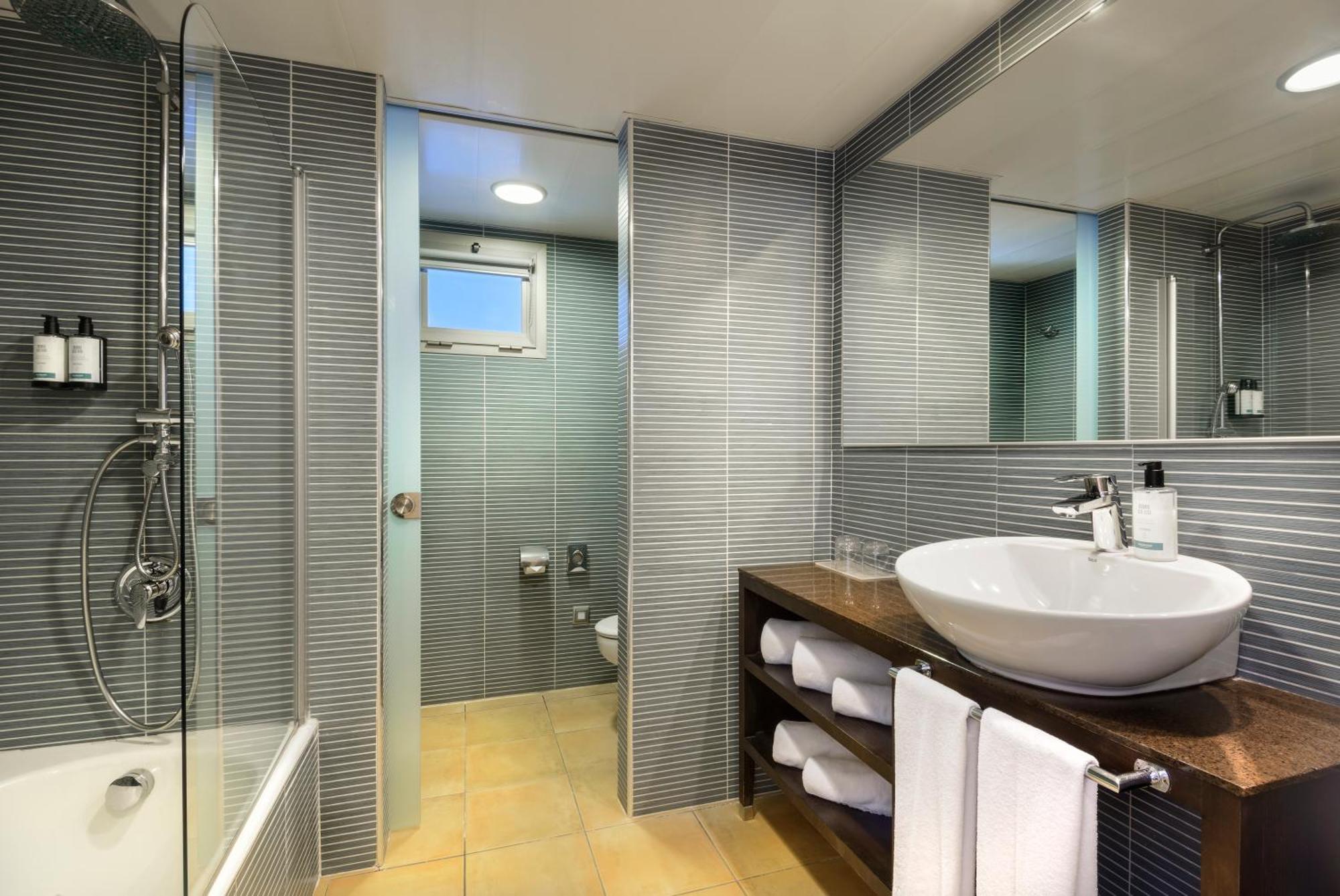 Occidental Menorca (Adults Only) Ξενοδοχείο Punta Prima  Εξωτερικό φωτογραφία