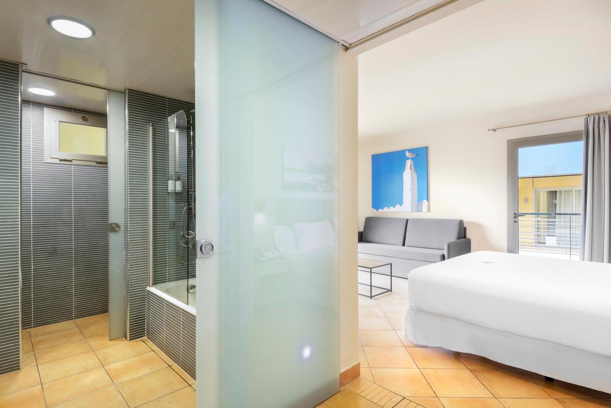 Occidental Menorca (Adults Only) Ξενοδοχείο Punta Prima  Εξωτερικό φωτογραφία
